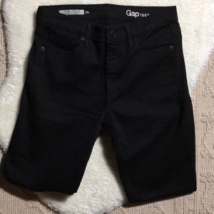 GAP resolution true skinny in black
